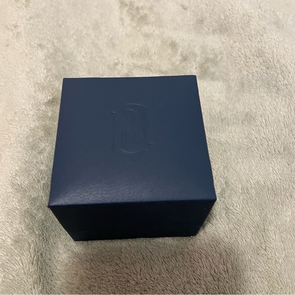 Steeling Silver Amethyst Ring - Picture 3 of 6